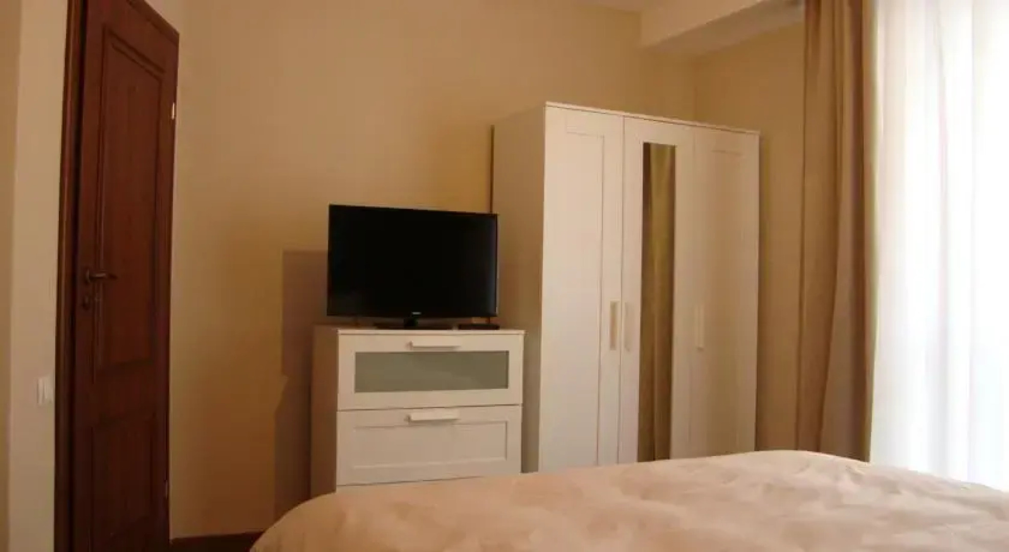 Elegant Romantic Apartment