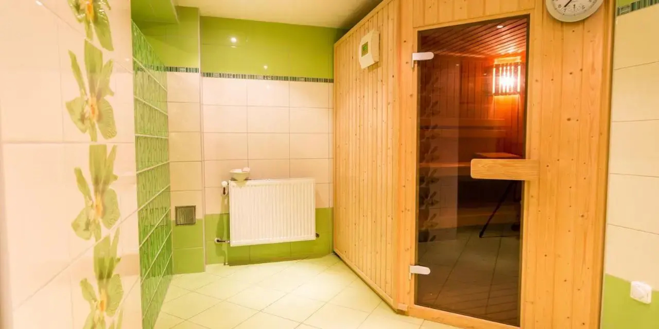 Welcoming Holiday Home With Private Garden, Heating, Parking