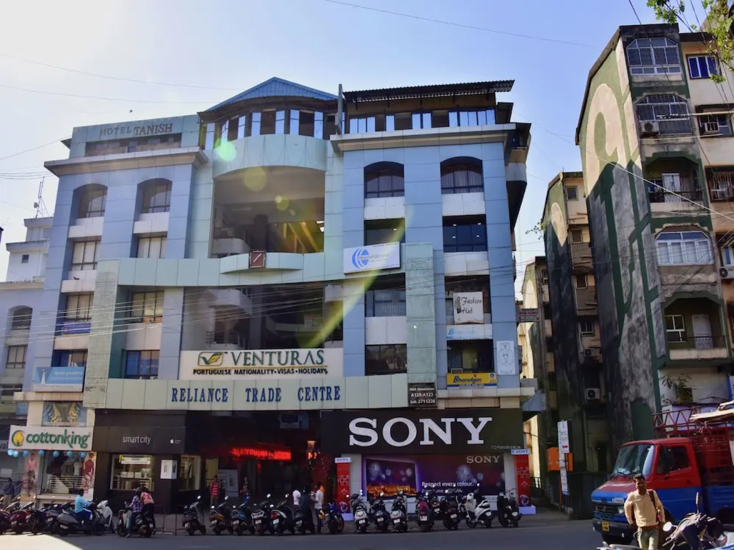 OYO 10765 Hotel Tanish