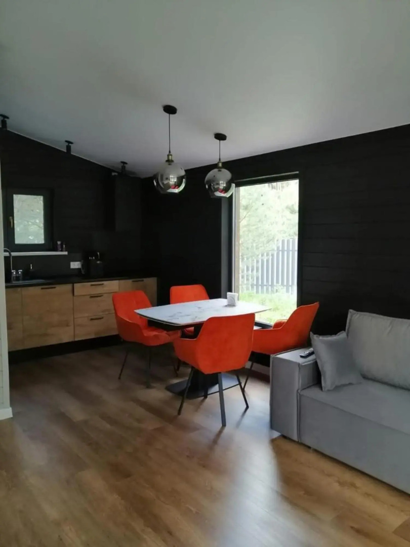 Дом в сосновом лесу