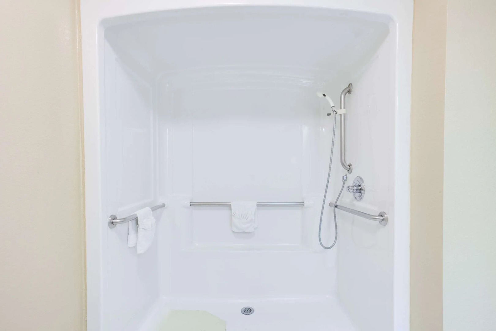 Super 8 by Wyndham Crossville TN