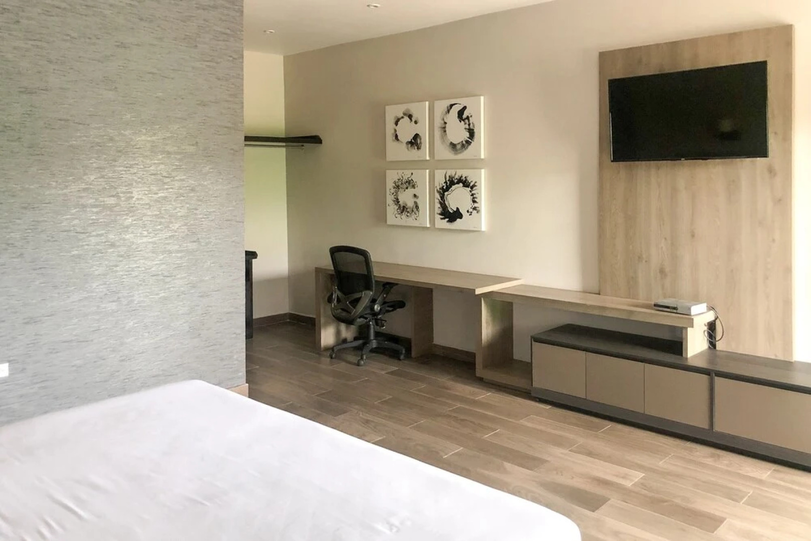 Capital O Palms Hotel