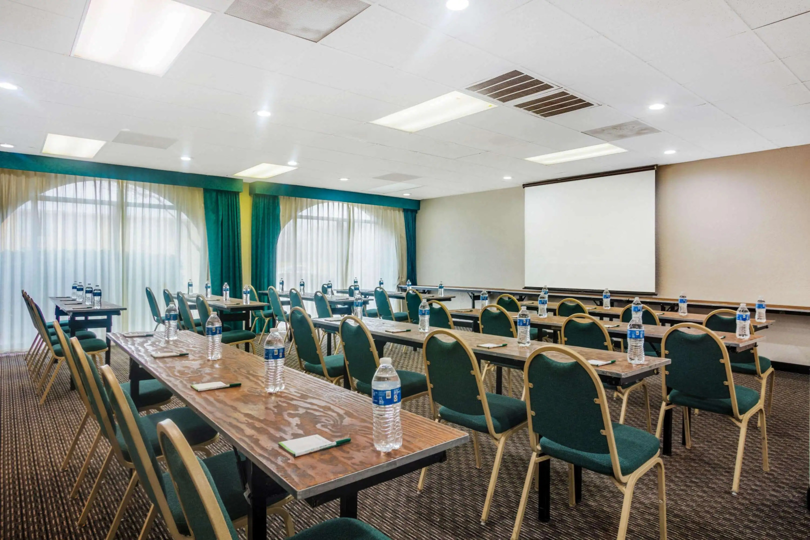 Days Inn by Wyndham Del Rio