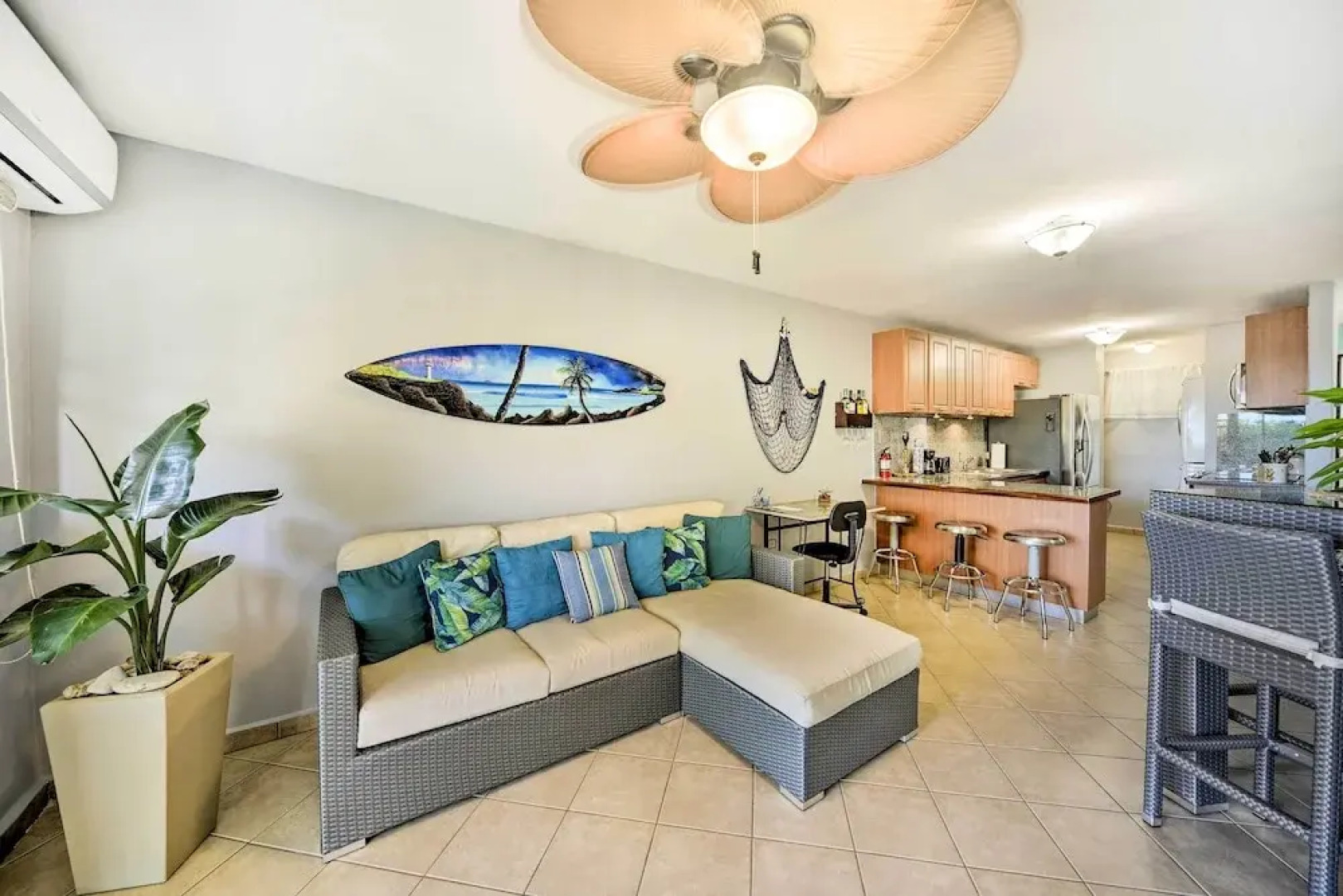 Breezy Condo w/ Ocean View Balcony: Walk to Beach!