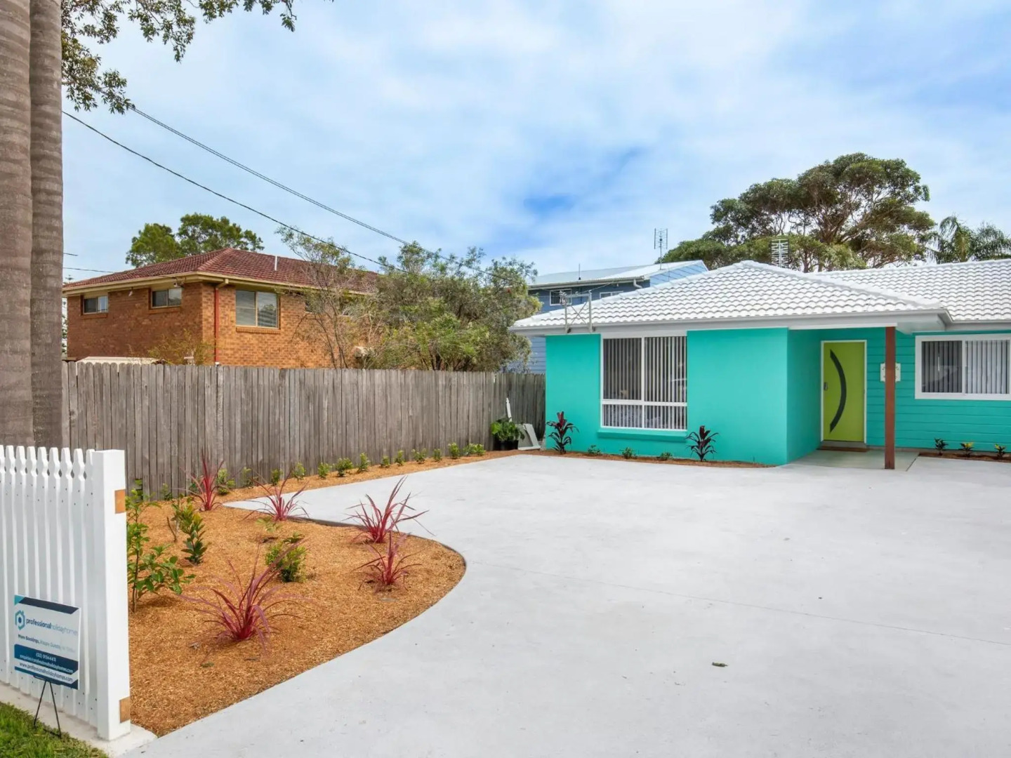 Sandy Feet Retreat - Pet Friendly - 1 Min Walk to Beach