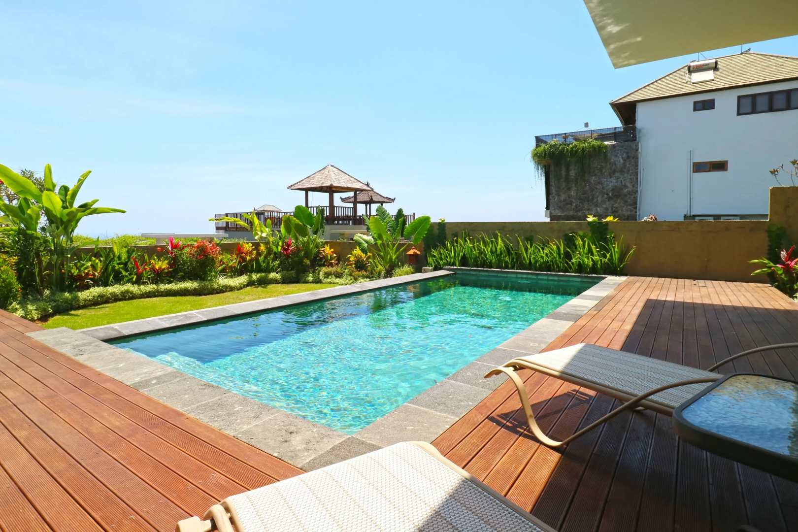The Ocean Views Luxury Villas & Apartment by ZUZU