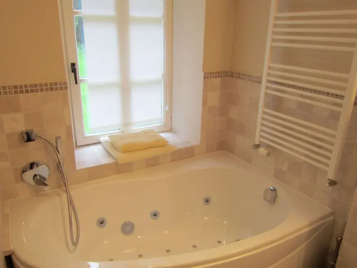 Wonderful Loft near Bastogne in Castle of Xviith History