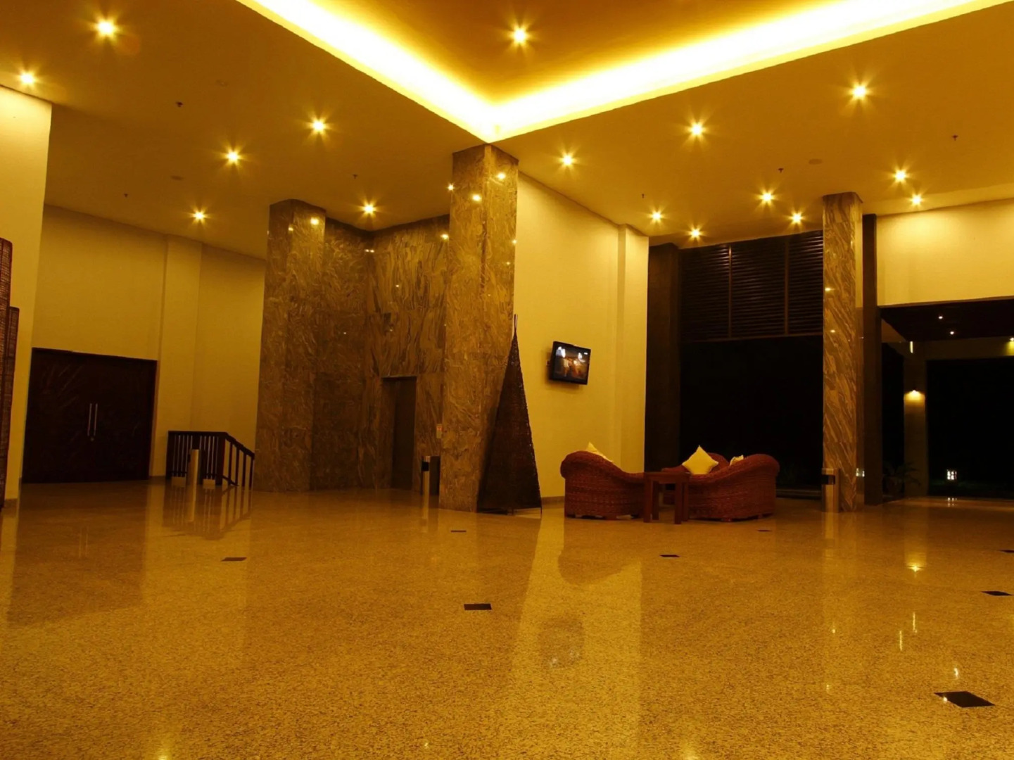 LAPRIMA Hotel Flores