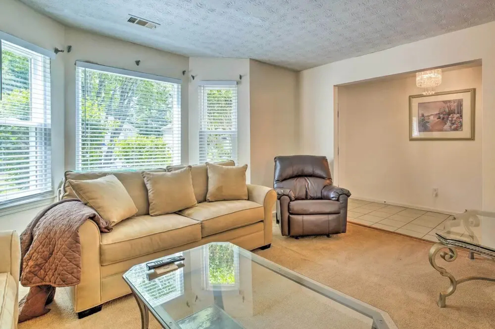 Pet-friendly Home w/ Yard ~ 15 Mi to Atlanta!