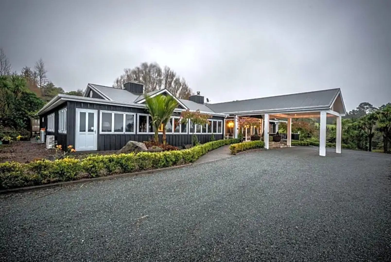 Woodhouse Mountain Lodge