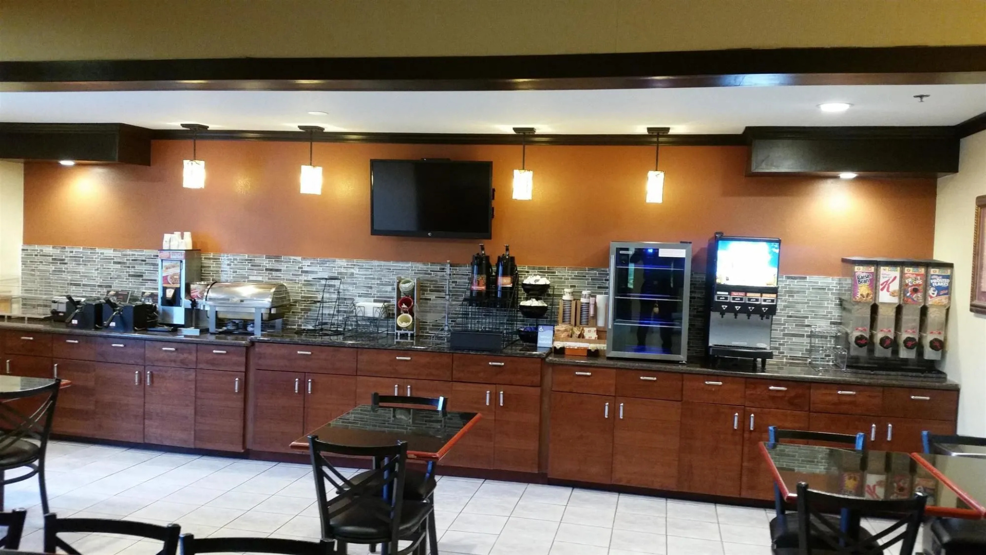 Best Western Plus Twin View Inn & Suites