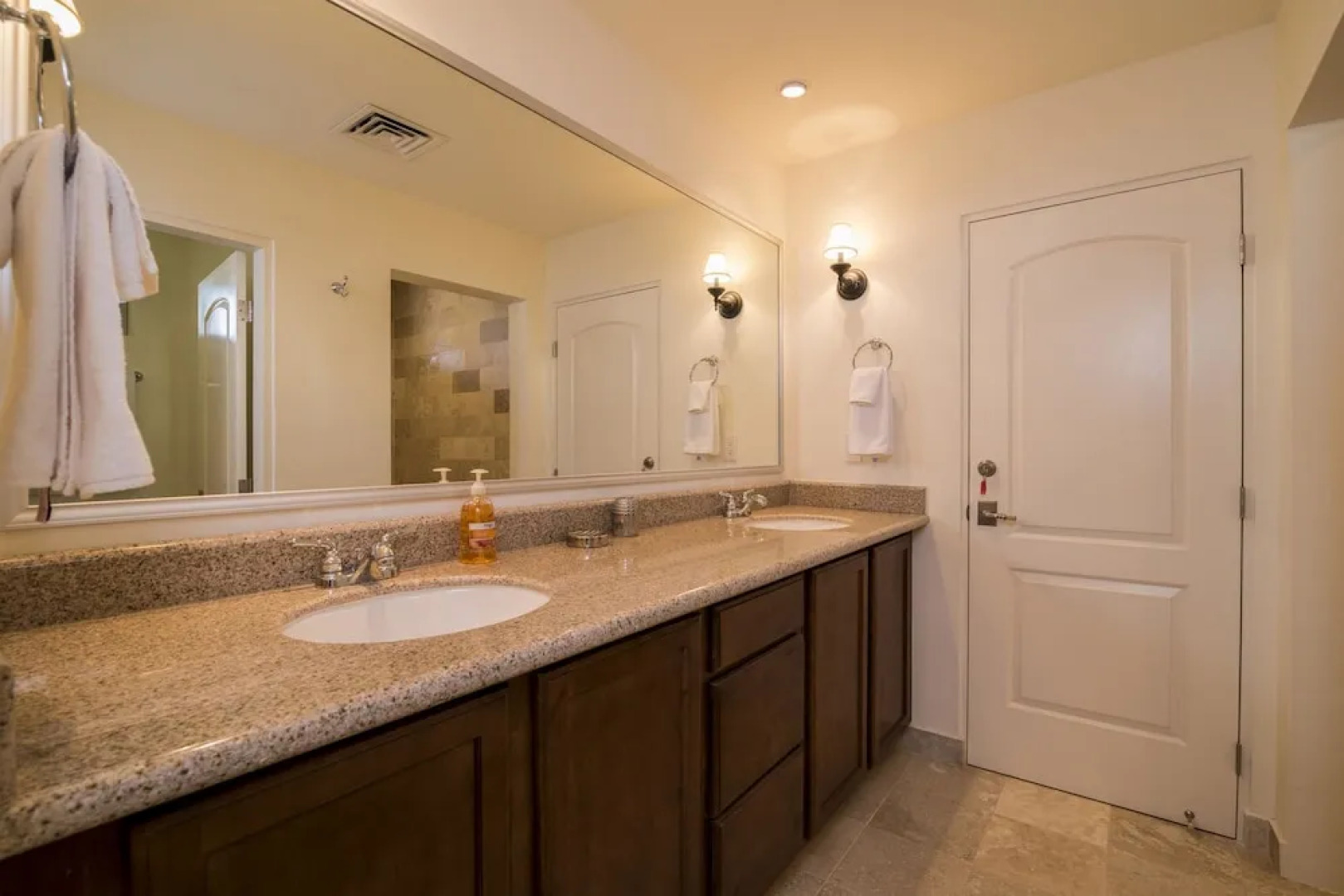 Paraiso Del Mar Resort F304 3 Bed by Casago