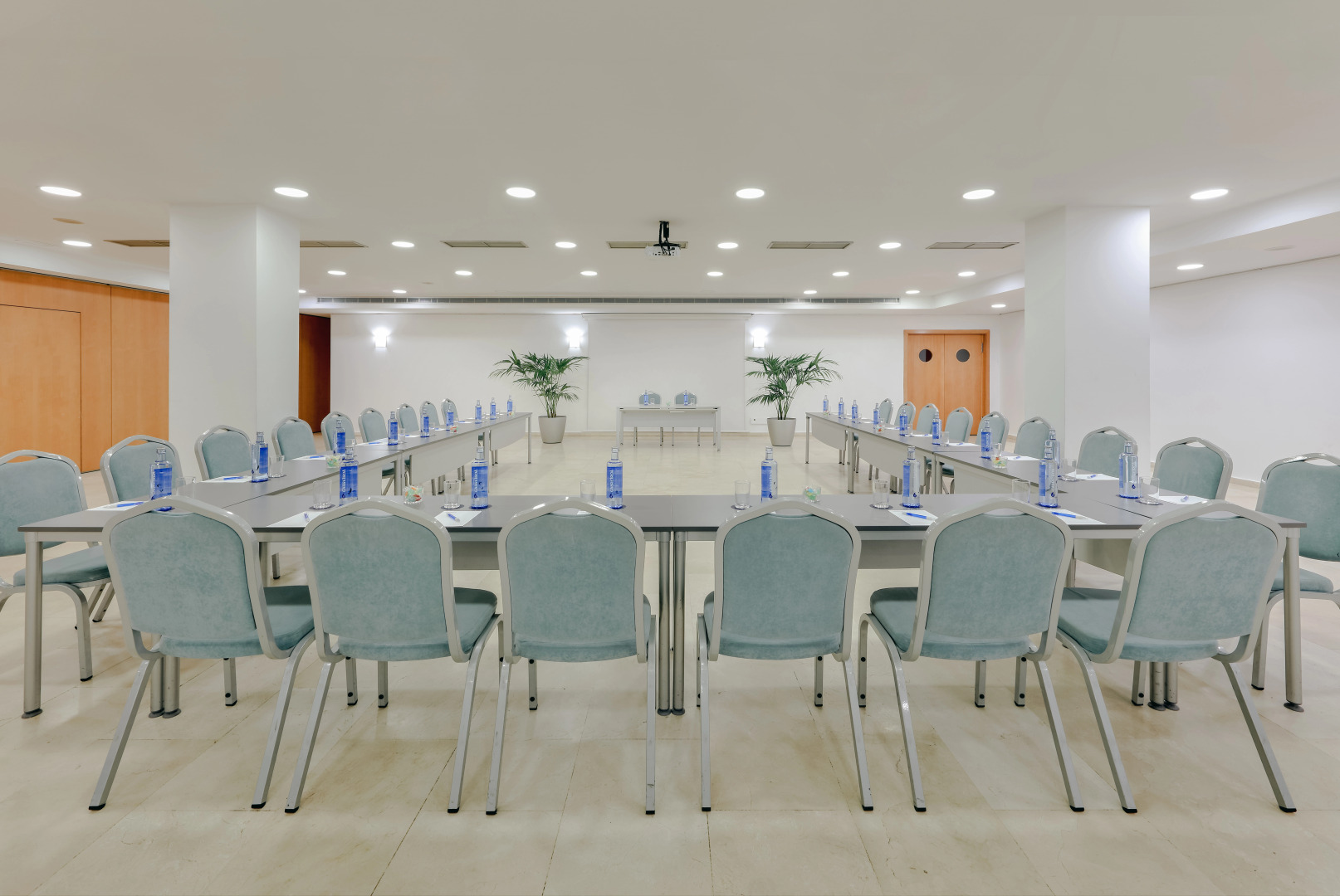 Отель Сatalonia Barcelona Beach