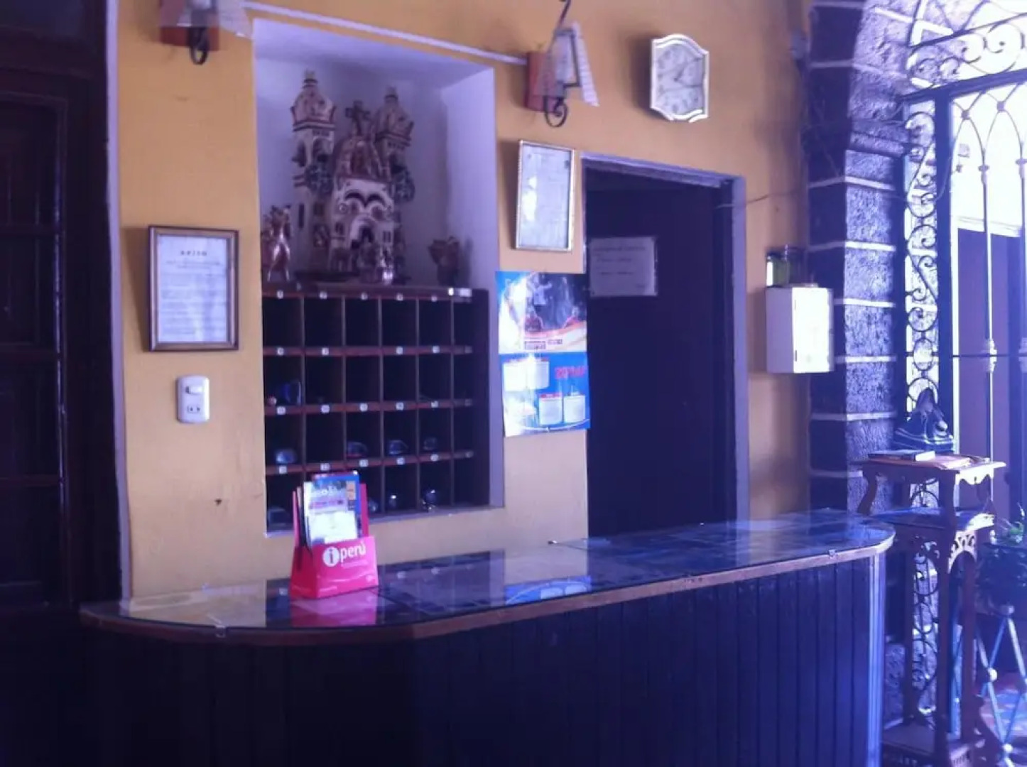 Hostal Tres Mascaras