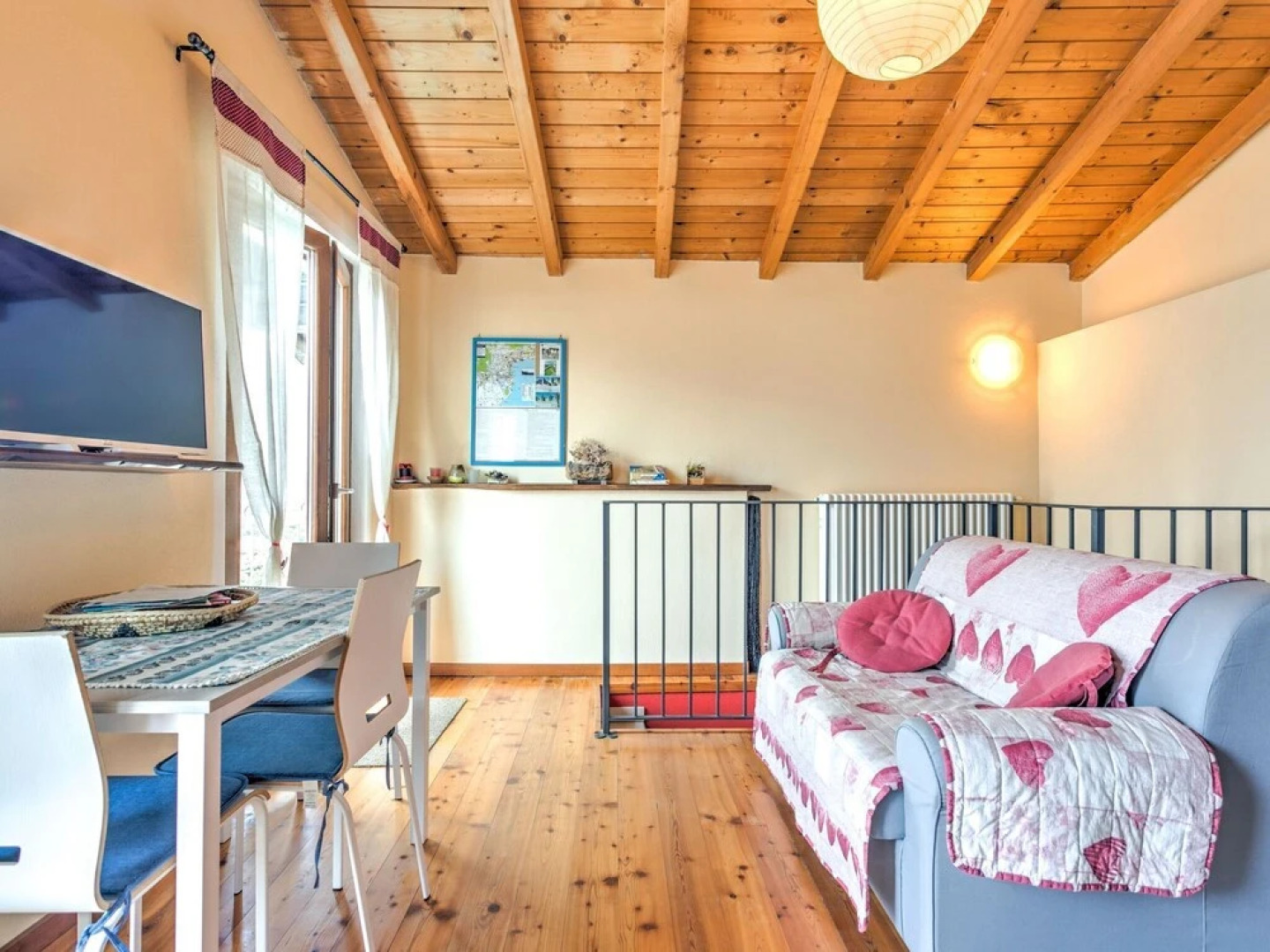 Modern Holiday Home with Swimming Pool in Gravedona