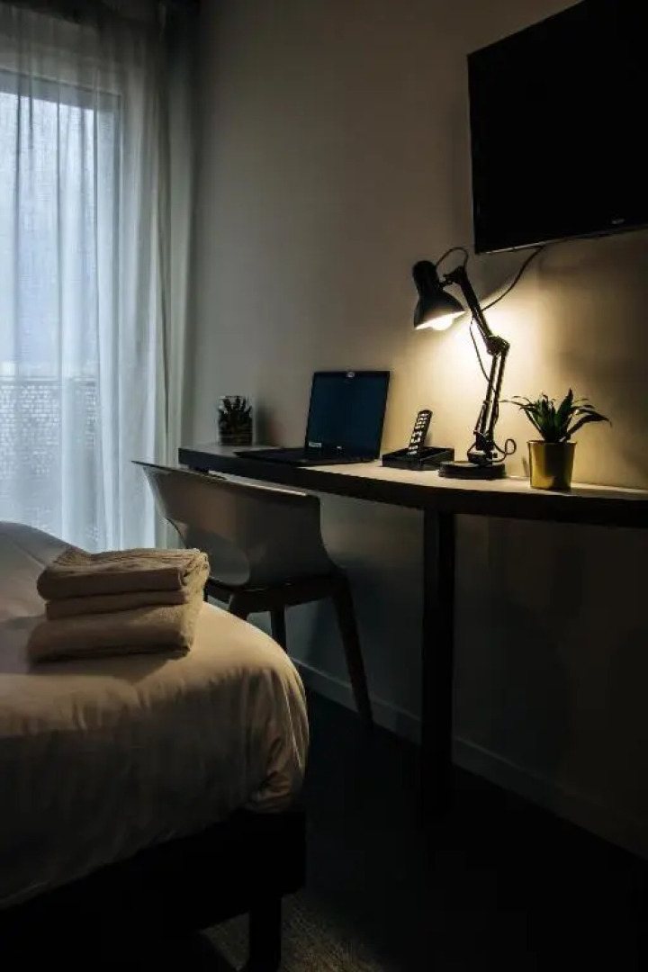 Twenty's Business Flats Croizat