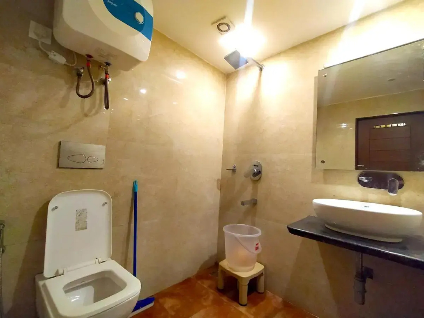 Hotel Samrat - On Mall Road