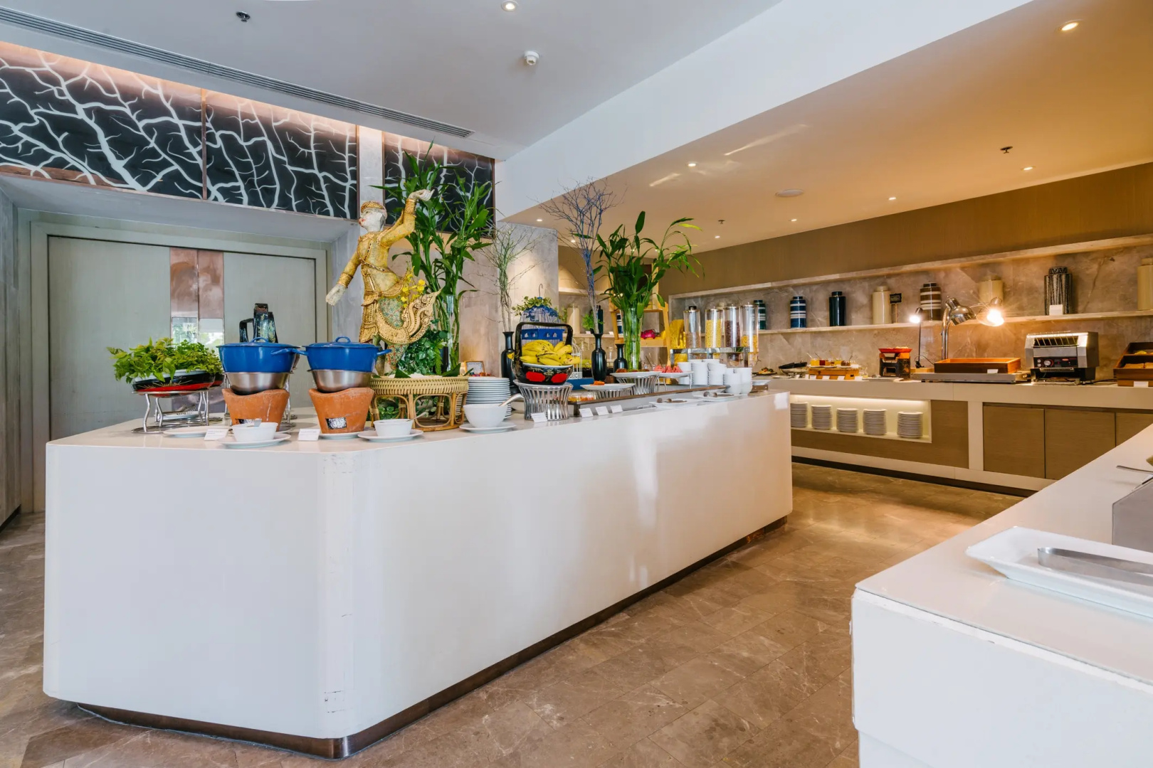 Novotel Phuket City Phokeethra Hotel