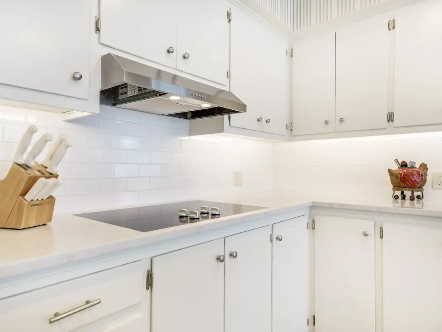 5BR 3 5BA Hill Country Lake Home by RedAwning