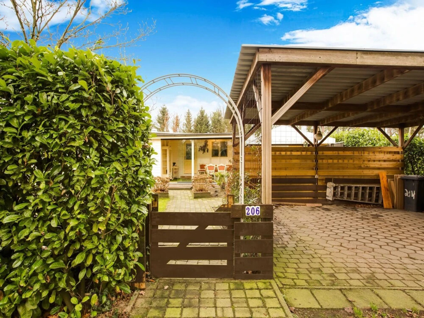 Cosy Bungalow in Meerlo with Garden