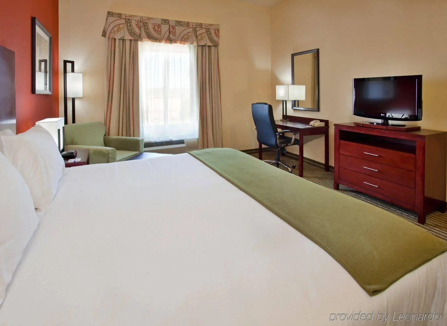 Holiday Inn Express & Suites Guthrie North Edmond by IHG