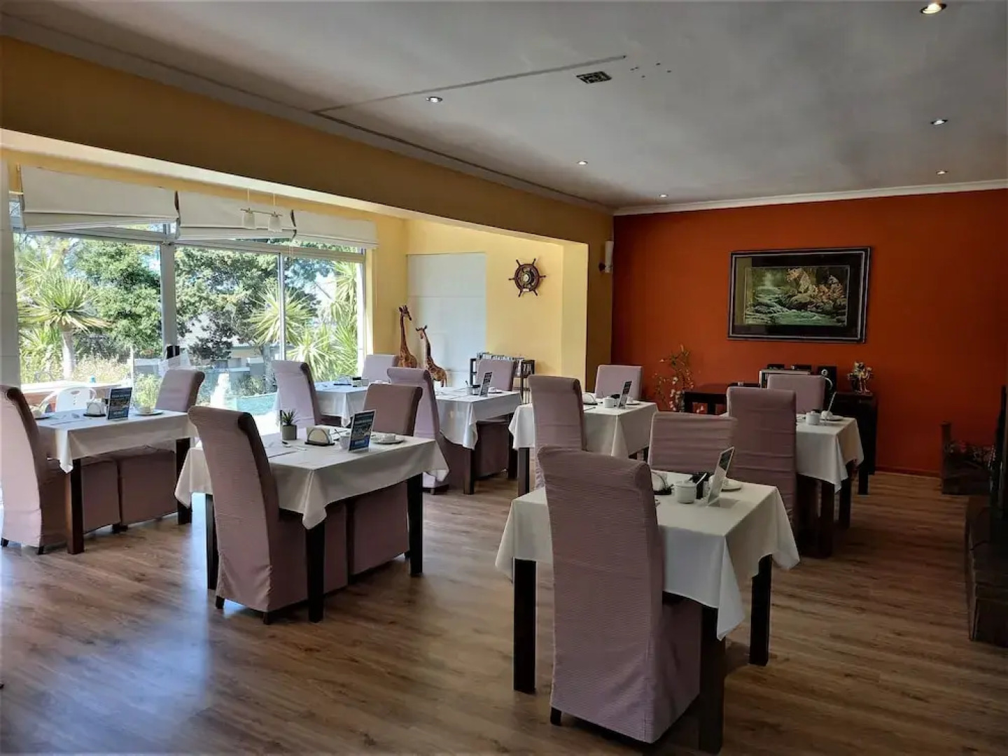 Mandalay Beach B & B