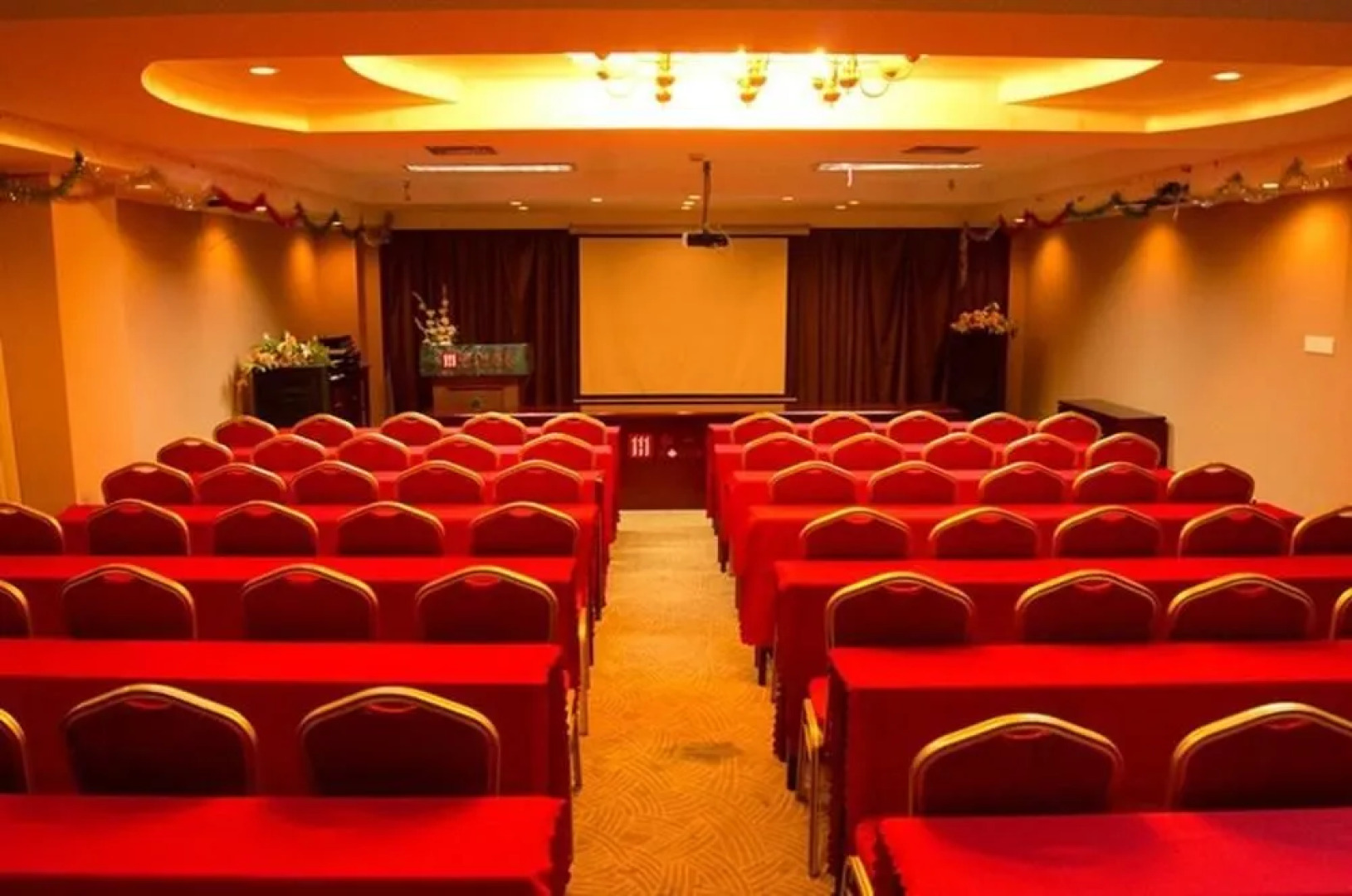 岳阳新中讯商务酒店