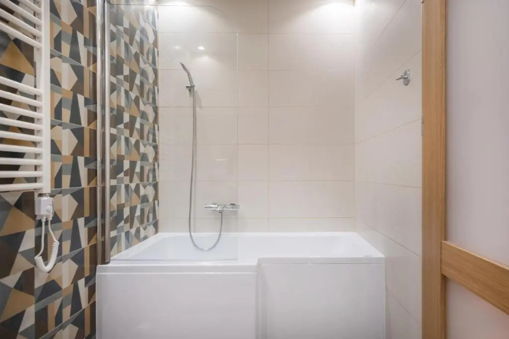 Kiss-Henézi Guest House