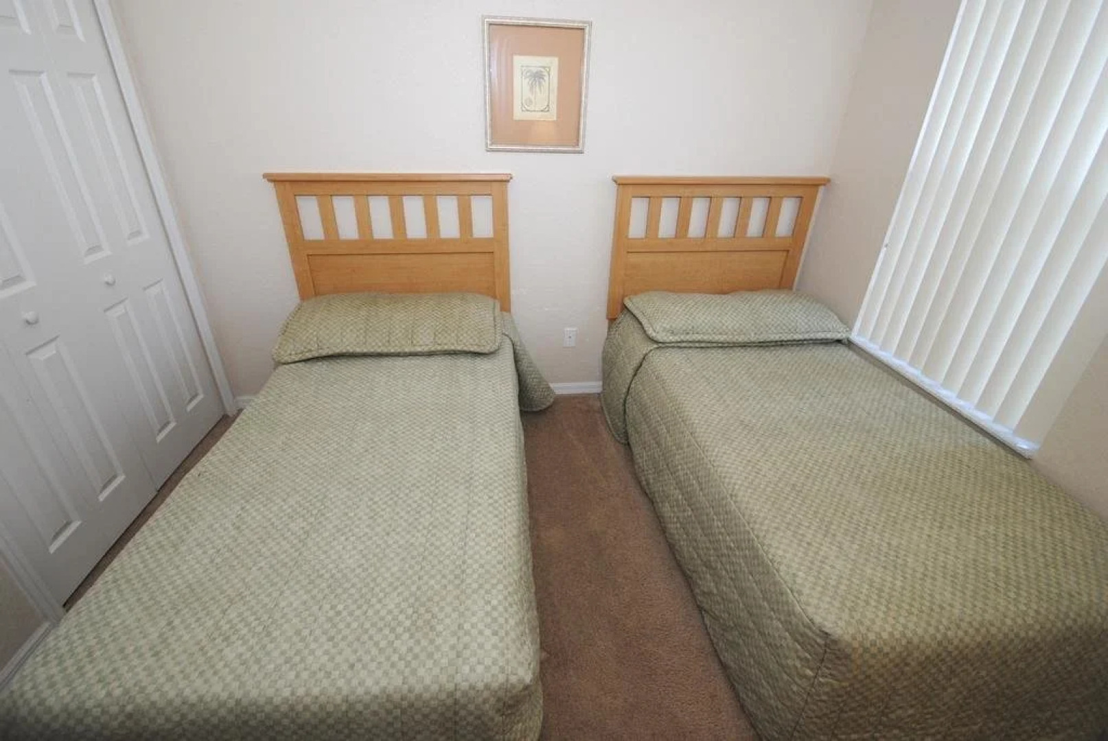 R316CAM Topsy Turvey Place 4 Br villa by RedAwning