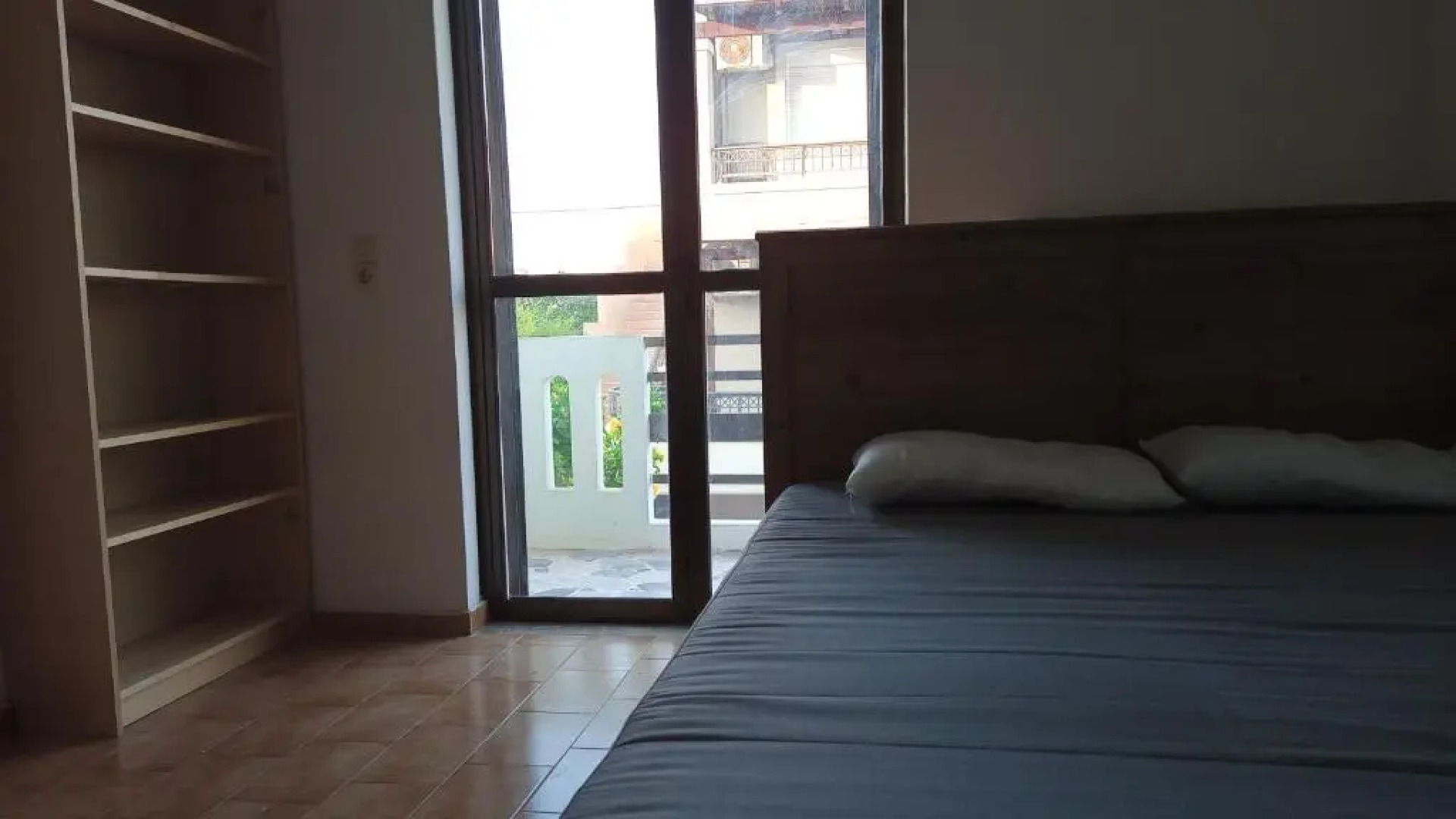 Central apartment at Kounoupidiana