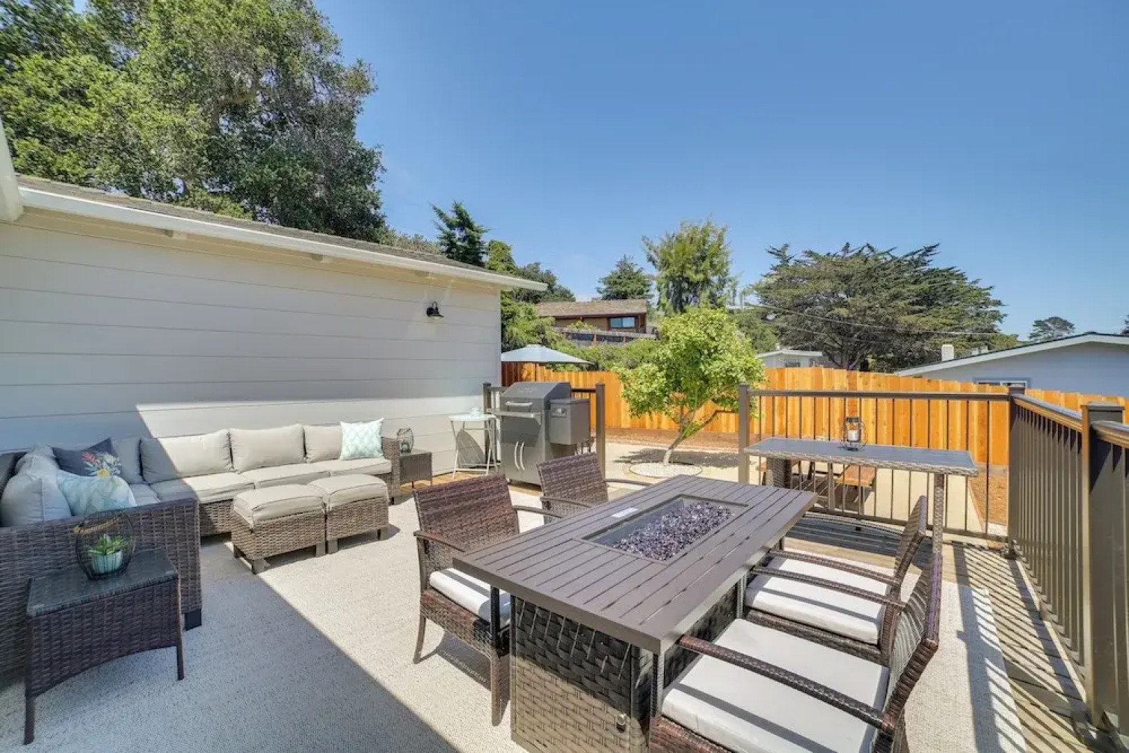 Modern Del Rey Oaks Retreat: 2 Mi to Monterey Bay!