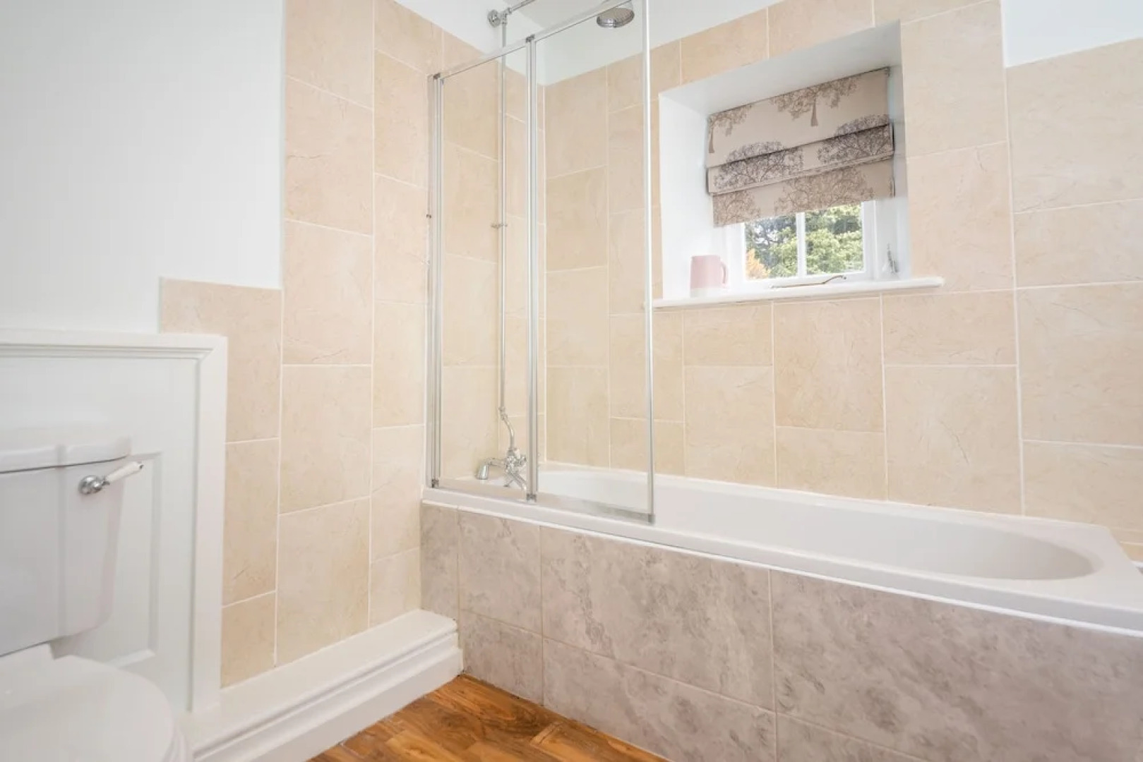 Rising Sun Pub, Restaurant and Room