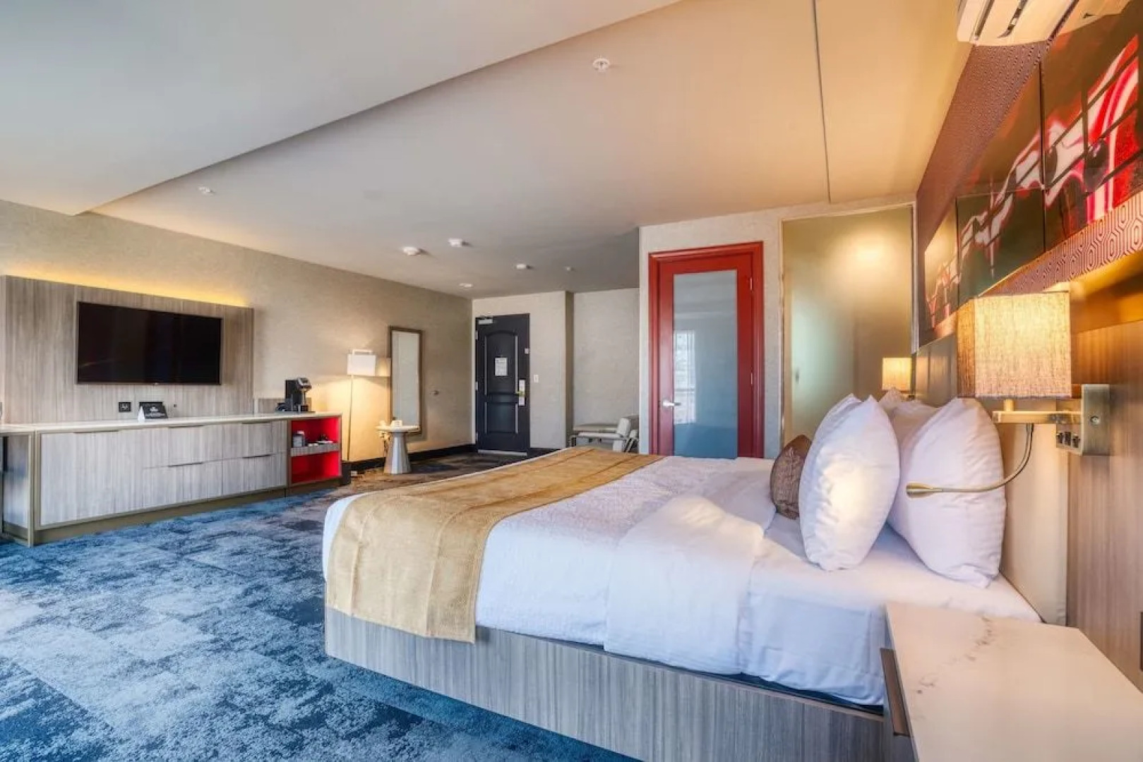 Best Western Premier NOHO Inn