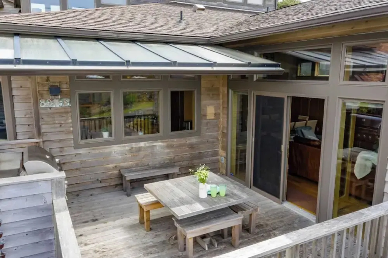 The Castle Rock Estate by Avantstay Steps From Arch Cape Beach w/ Hot Tub & Sauna