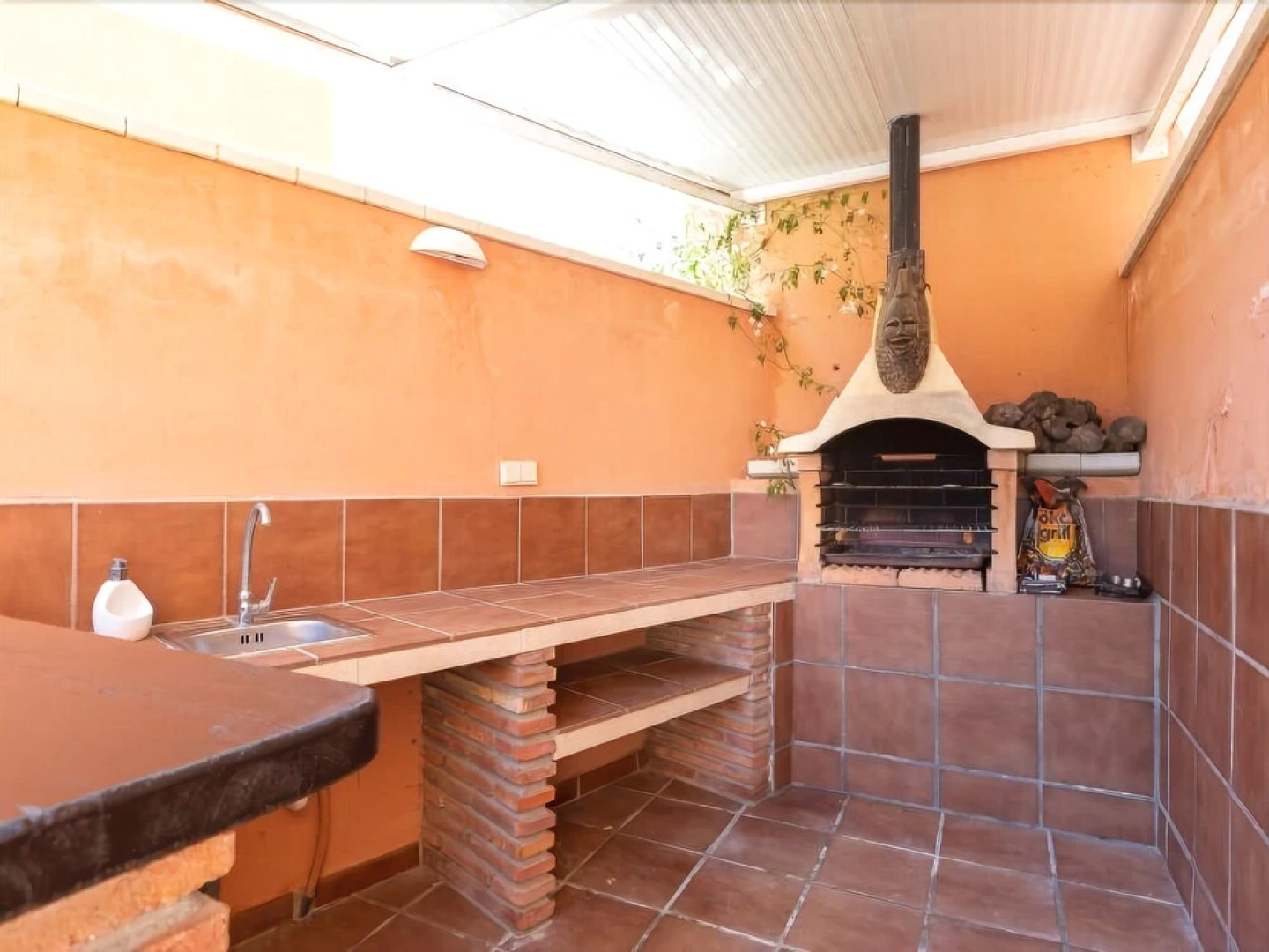Las Biznagas, casa con barbacoa y piscina comunitaria