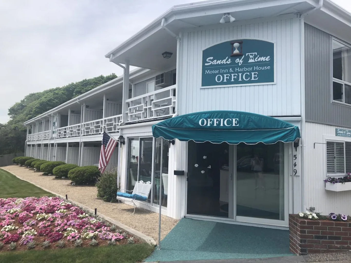 Sands of Time Motor Inn & Harbor House