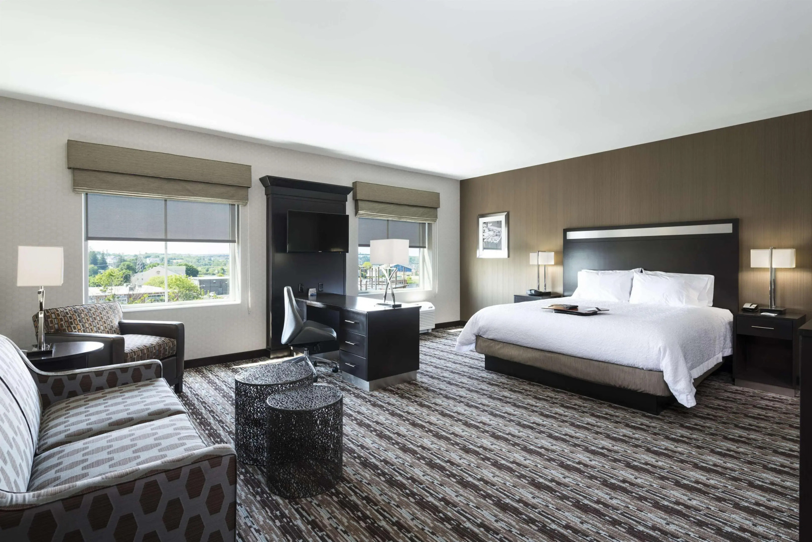 Hampton Inn & Suites Portsmouth Downtown