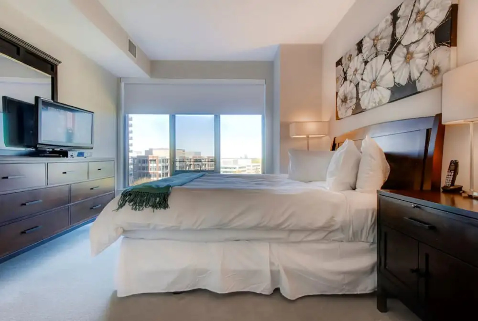 Global Luxury Suites at Park Crest