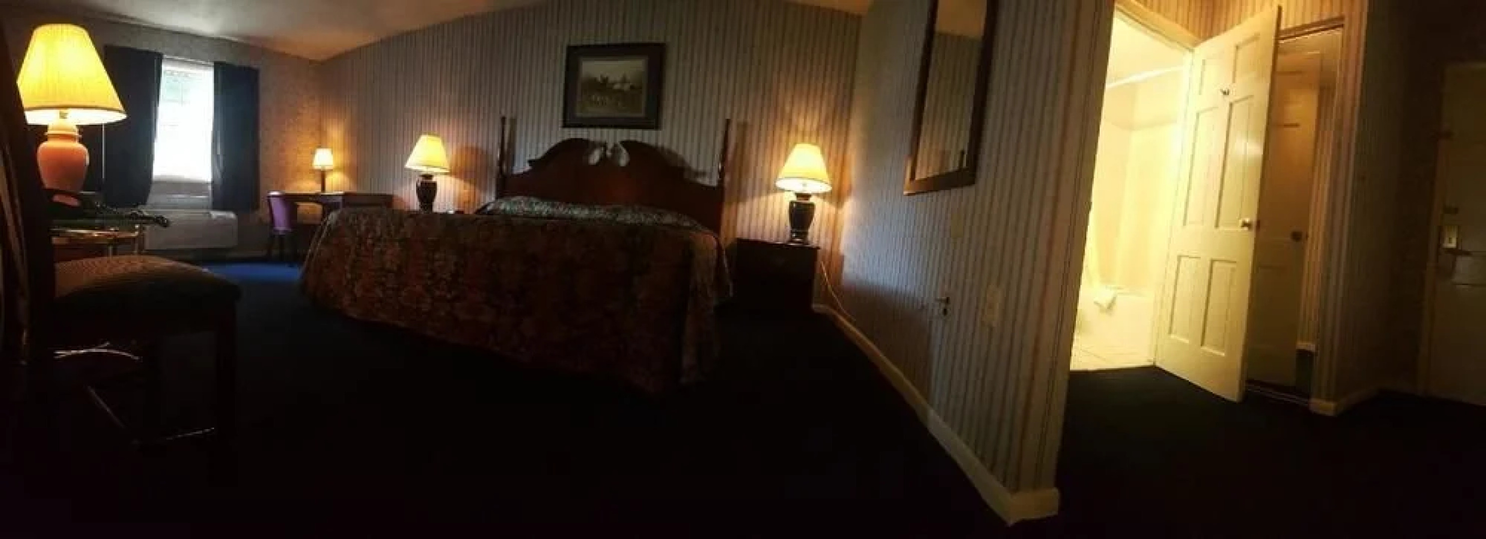 Hotel Carlisle & Embers Convention Center