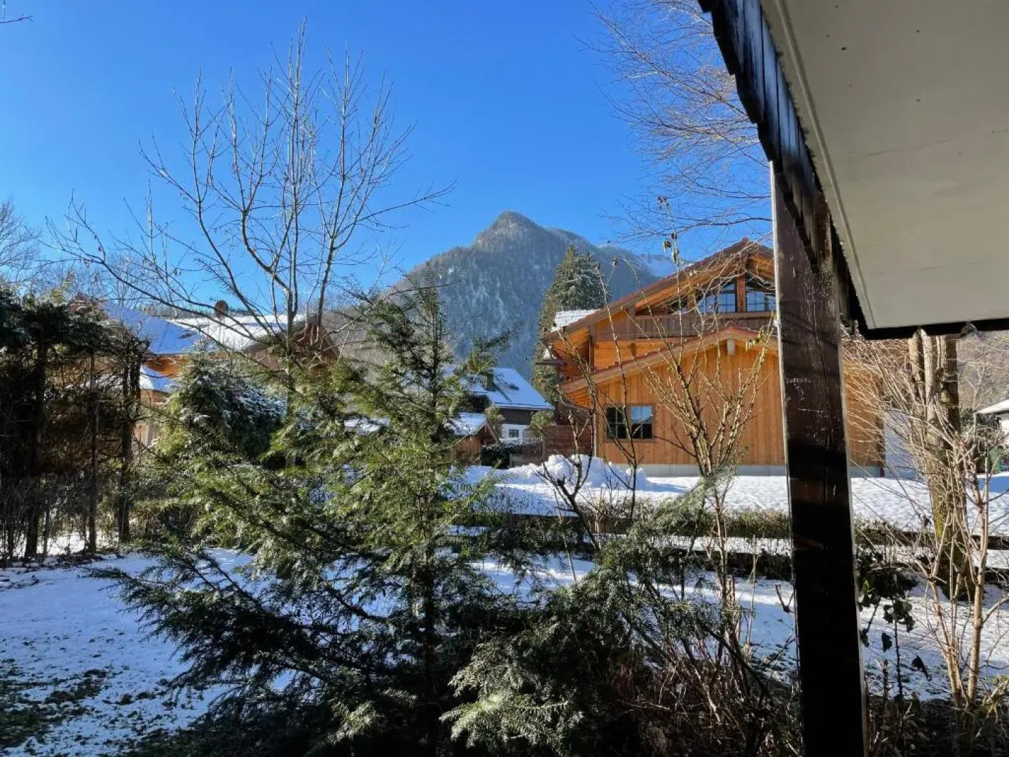 Großzügiges Domizil, 90qm, mit Terrasse, Garten und Garage