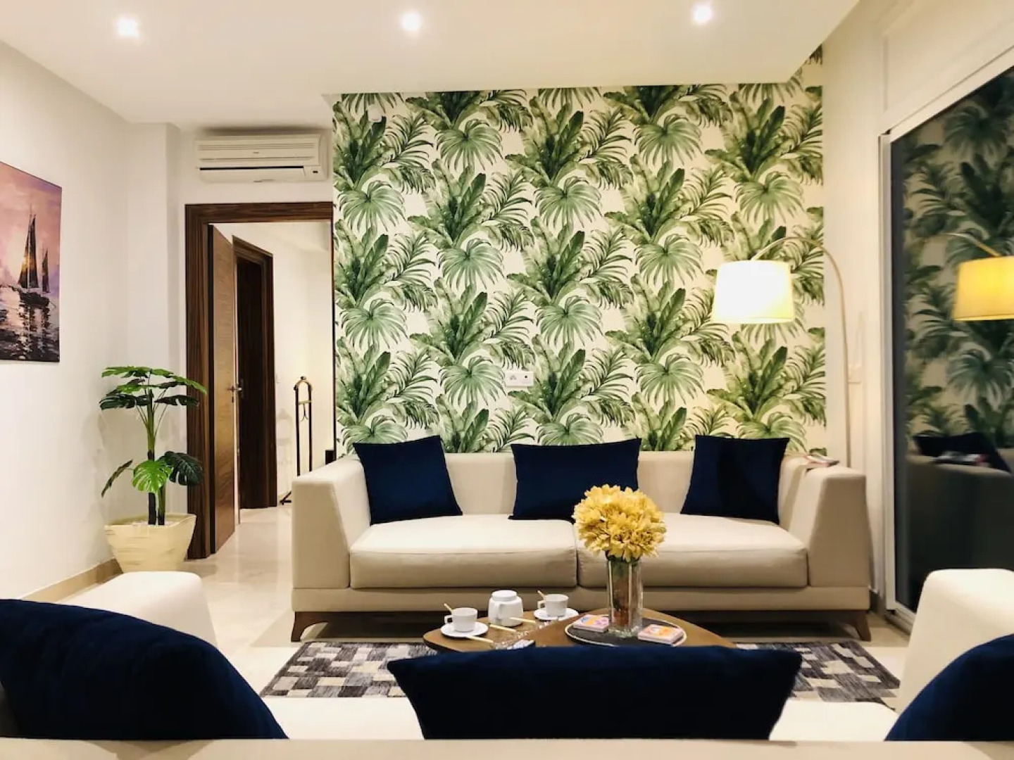 Business & View & jacuzzi