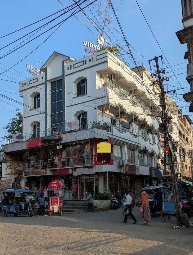 Regal Guest House by ROH