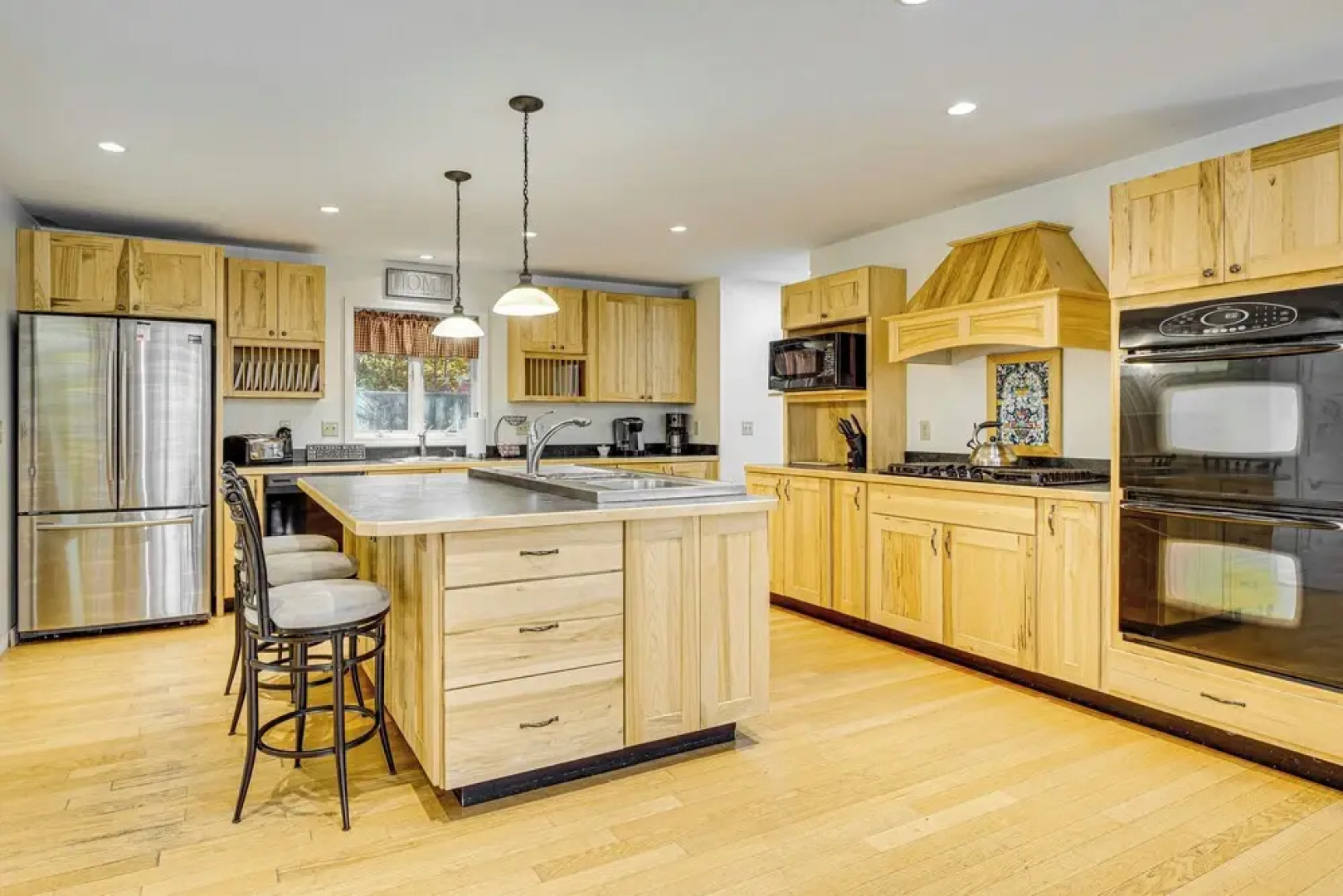 2 Mi to Winnipesaukee Shores: Gunstock Retreat