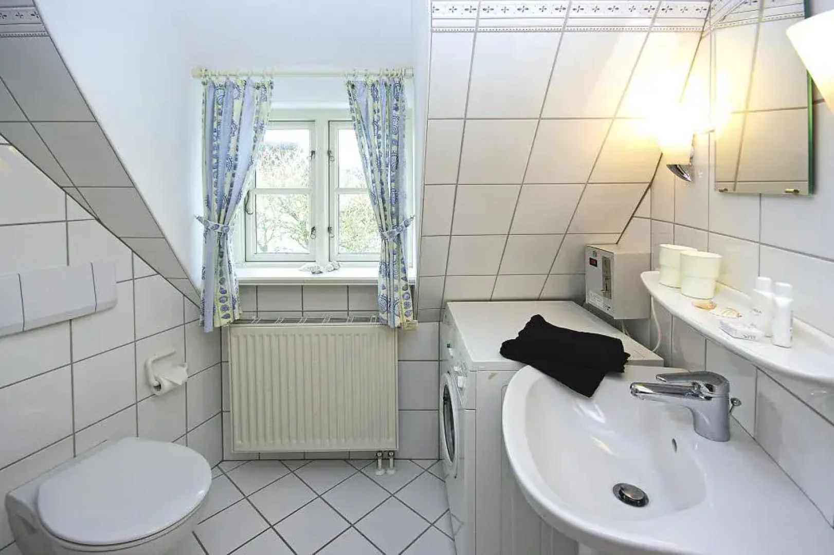 Semi Detached House, Oldsum