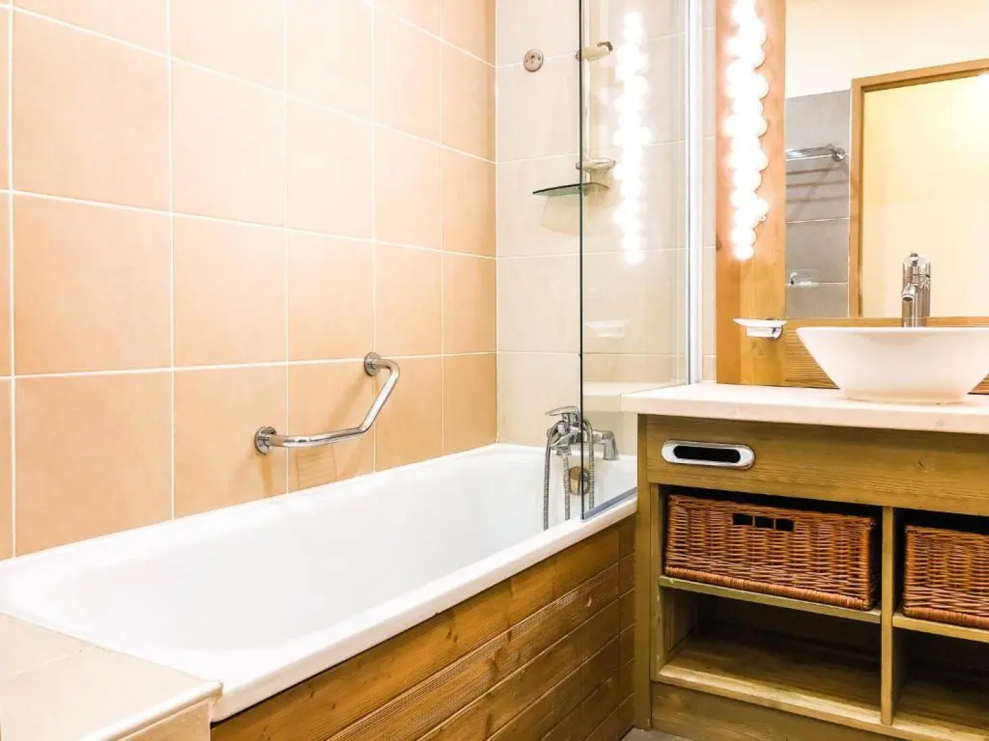 1-bed apartment in 5* Residence with mountain views, ski in, ski out