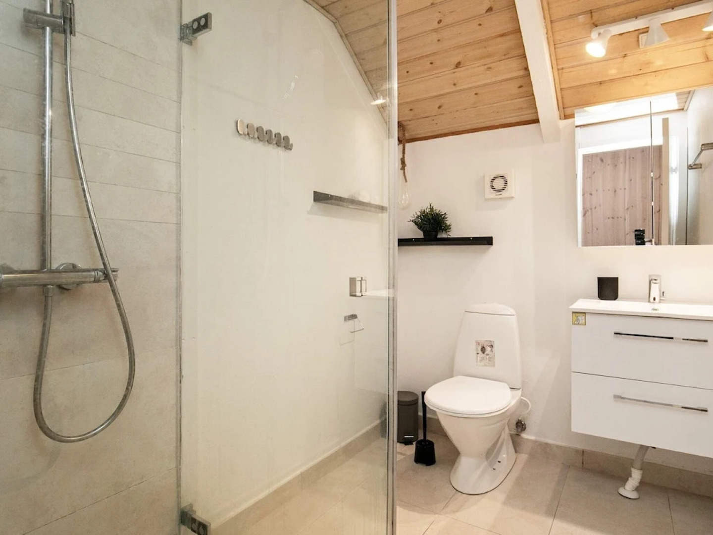 Lovely Holiday Home in Vejers Strand With Swimming Pool