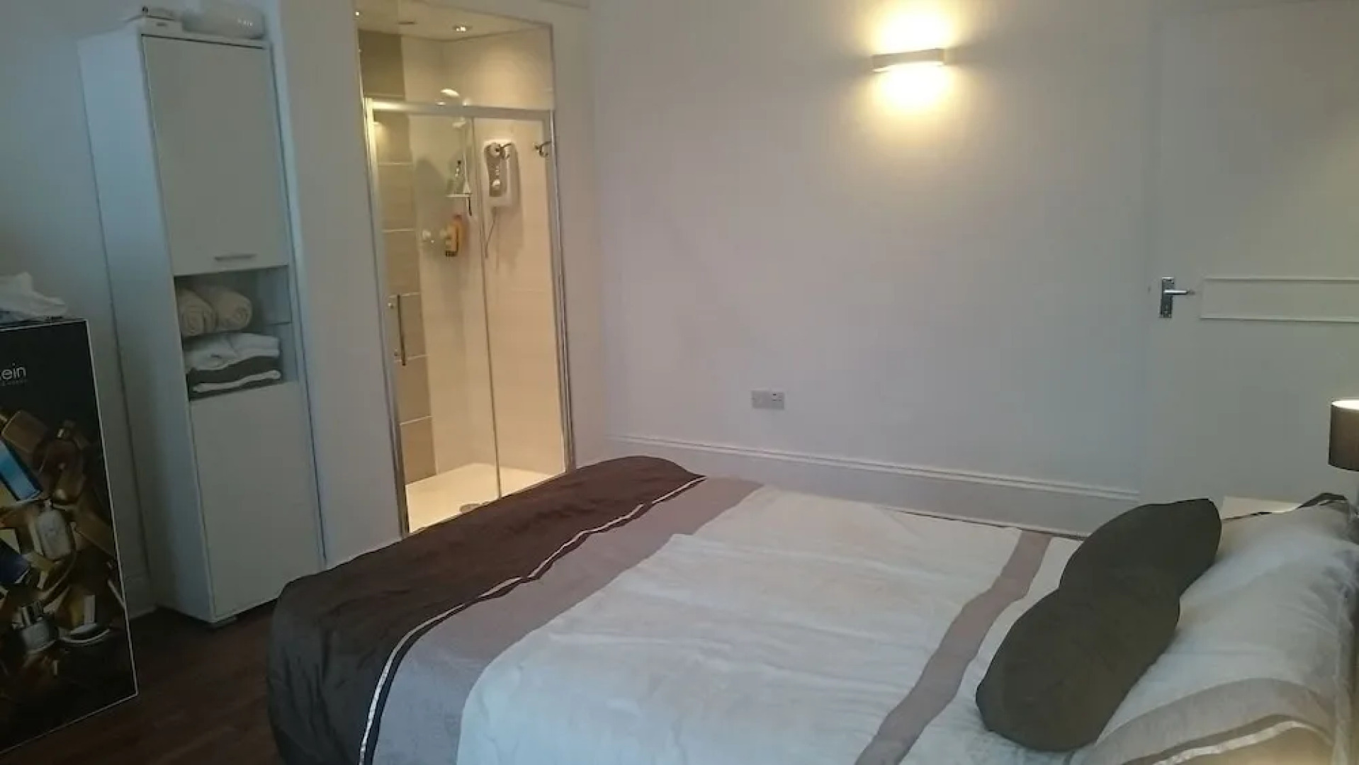 Winchester Street Apartment