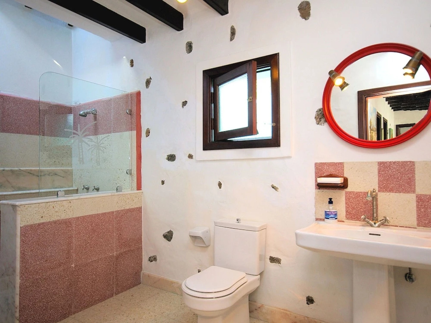 Detached Villa With Communal Swimming Pool Located in the North of Lanzarote