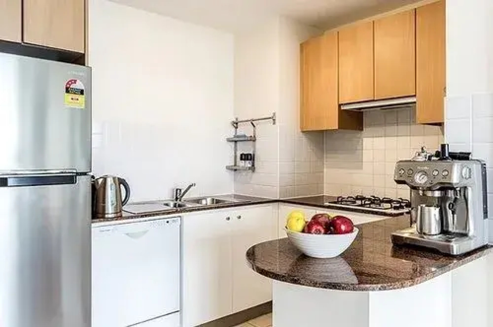 Homebush Bay Self-Contained Modern Two-Bedroom Apartments (BEN)