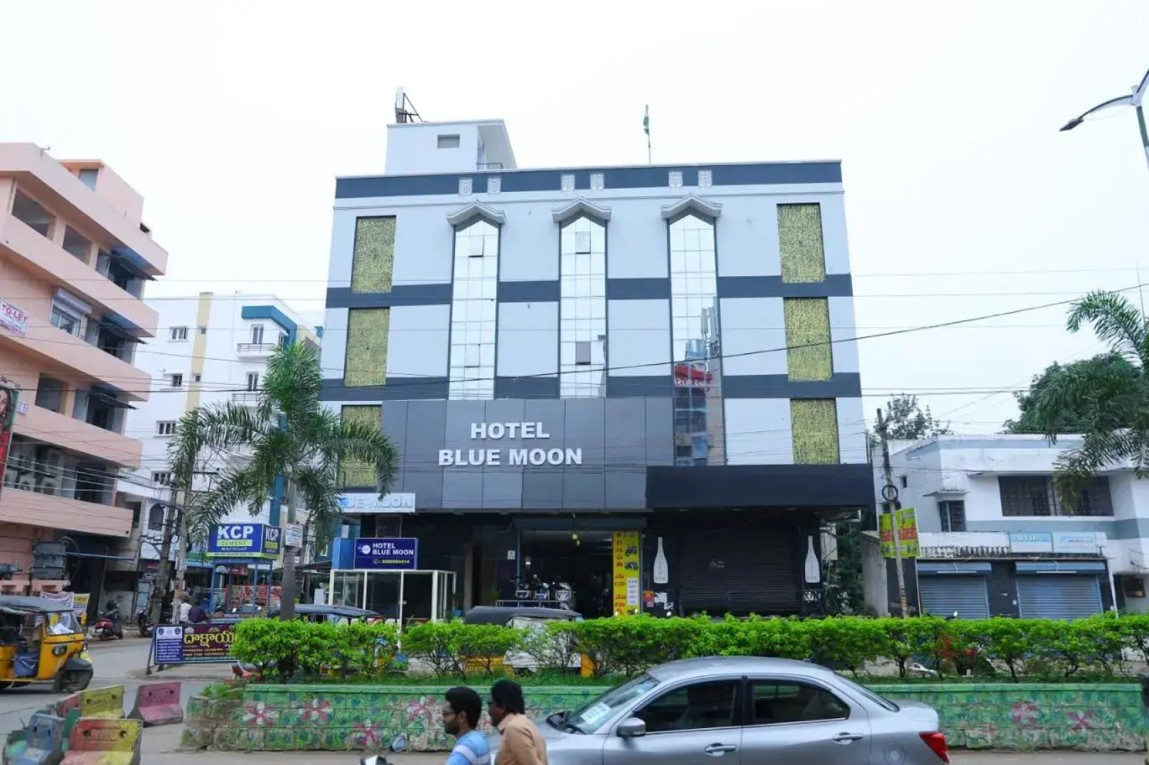 Hotel Blue Moon